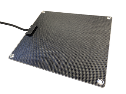 Panel solar de 12 voltios y 10 vatios para remolques, autocaravanas, plataformas basculantes, embarcaciones, etc. Resistente a los rayos UV. Indicador LED que indica si la batería se está cargando.